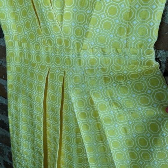 Tommy Hilfiger Size 10 Yellow & White Dress with *POCKETS* - Picture 3 of 14
